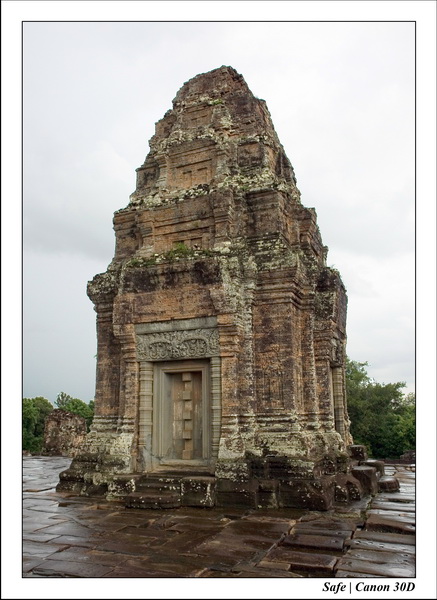 2006 - 07 - Temple angkor - Mebon oriental 19